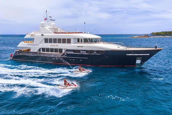 領航Top10——2016全球租賃市場又添新艇 領航Top10——2016全球租賃市場又添新艇