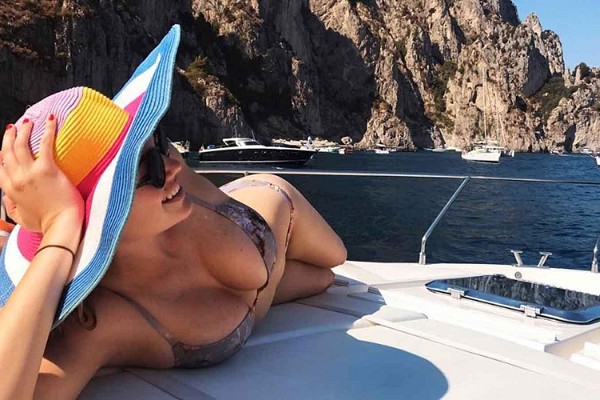 你看起來很貴，我可以和你玩嗎？