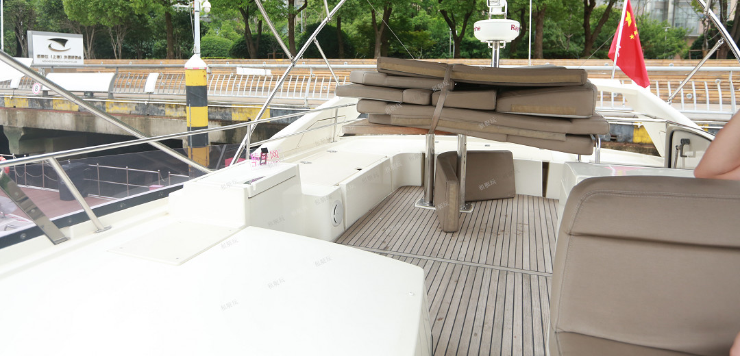 法國亞諾50英尺飛橋游艇 法國亞諾50英尺飛橋游艇